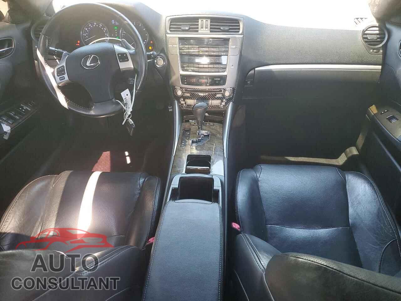 LEXUS IS 2012 - JTHCF5C20C5059898