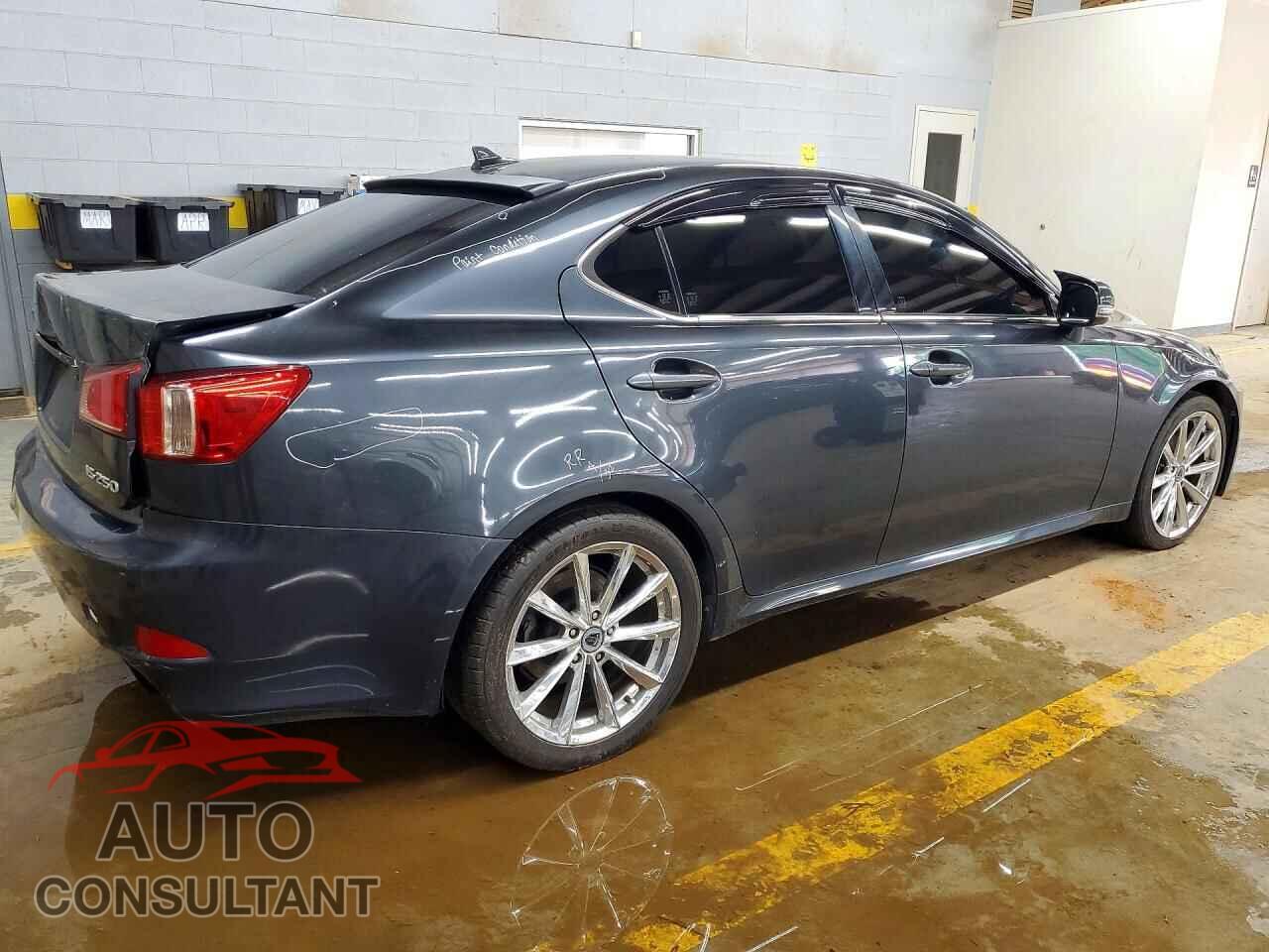LEXUS IS 2011 - JTHBF5C22B5150696