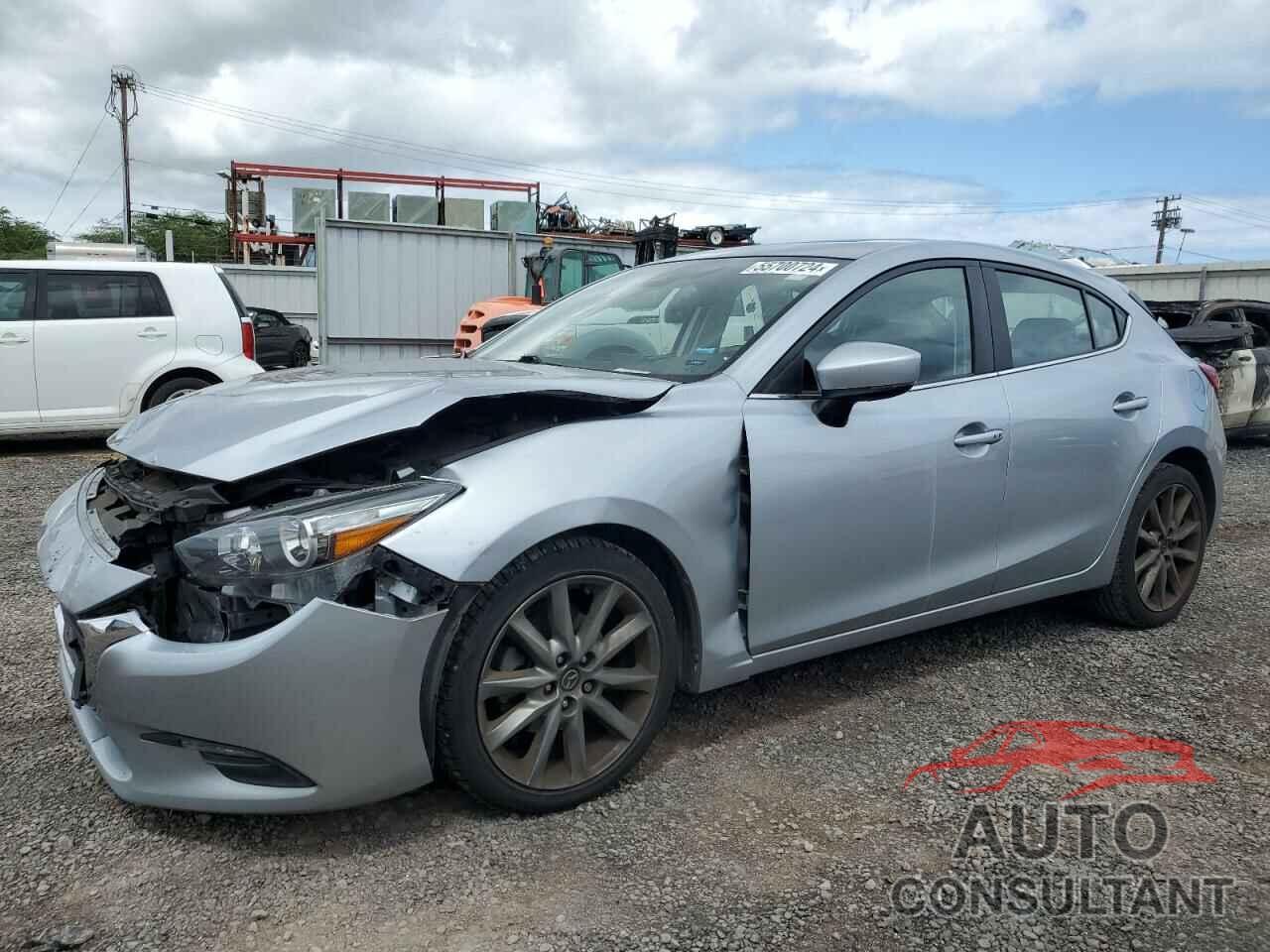 MAZDA 3 2018 - 3MZBN1L35JM187513