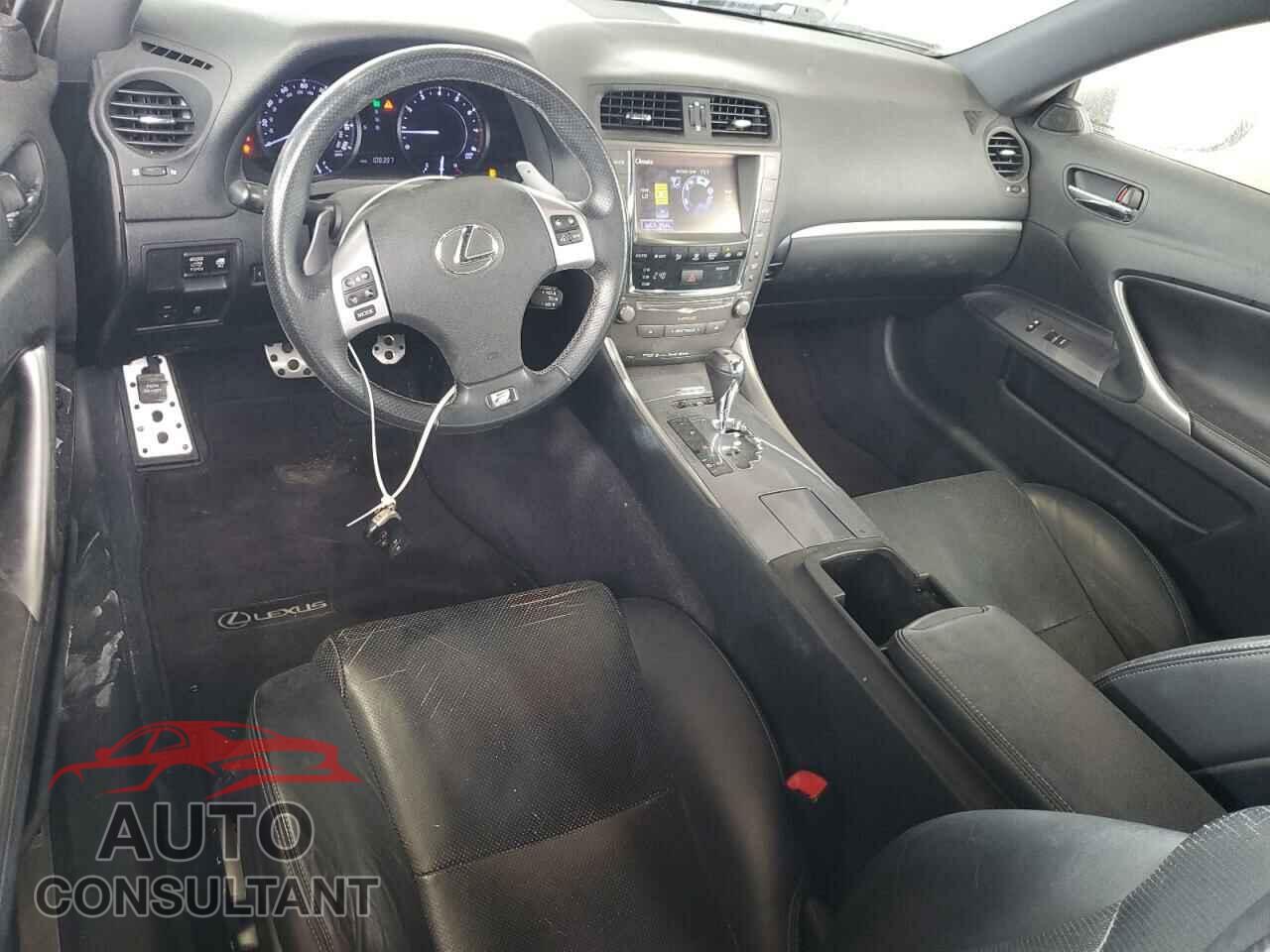 LEXUS IS 2013 - JTHFF2C20D2528955