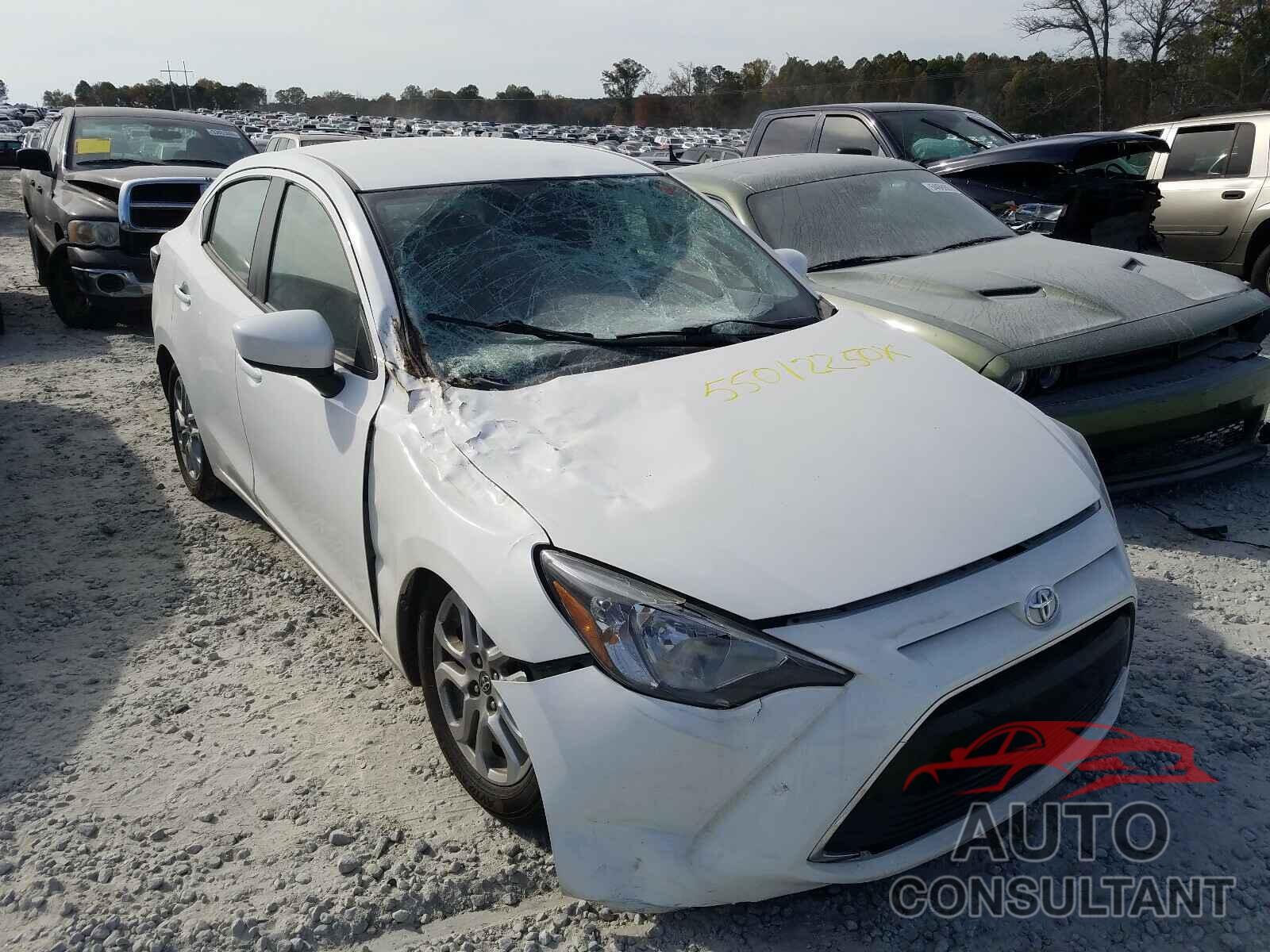TOYOTA YARIS 2017 - 3MYDLBYV8HY173076
