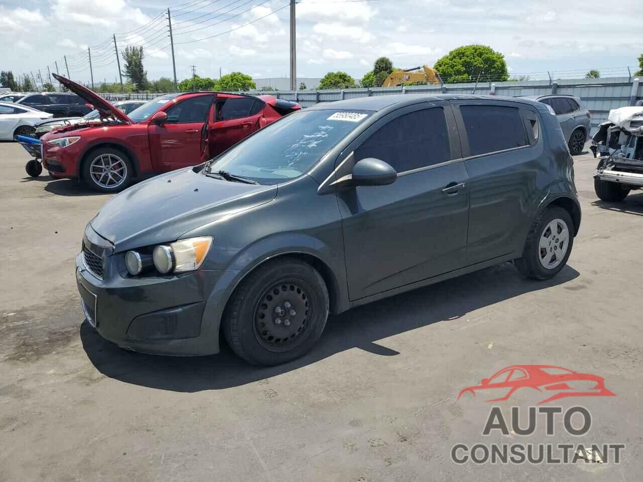 CHEVROLET SONIC 2013 - 1G1JA6SH2D4136905