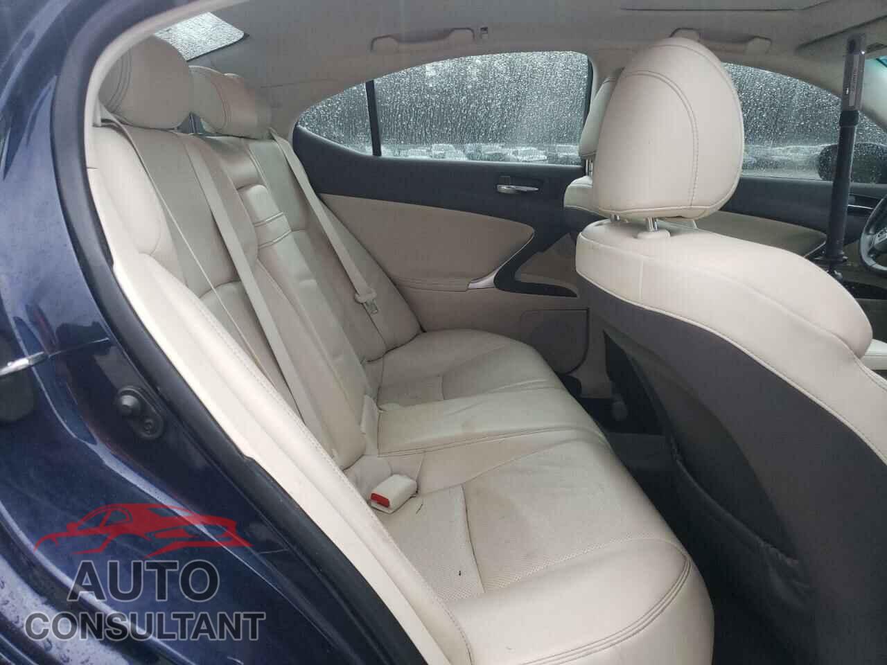 LEXUS IS 2012 - JTHCF5C26C2035865
