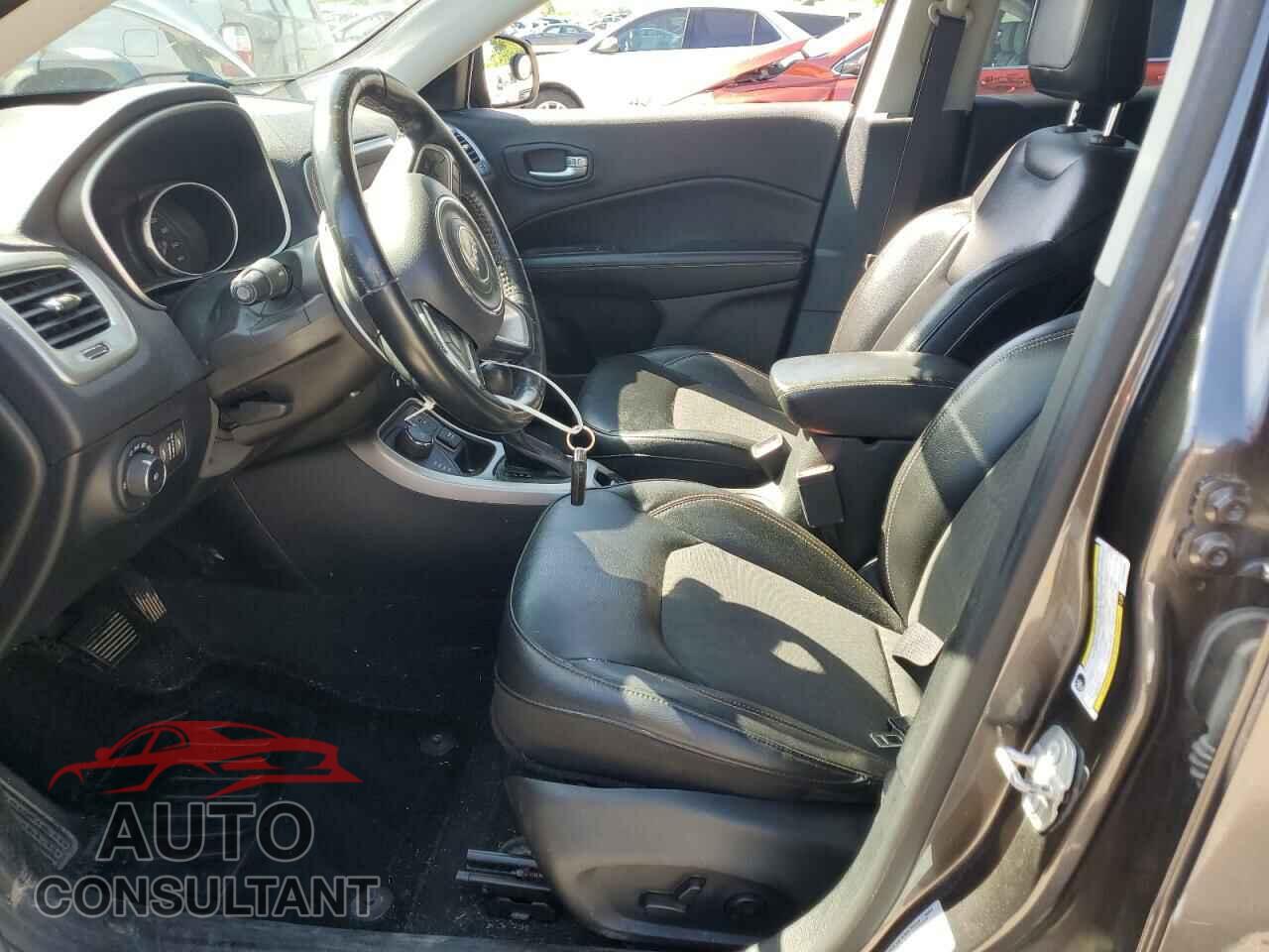 JEEP COMPASS 2018 - 3C4NJDBB3JT142940