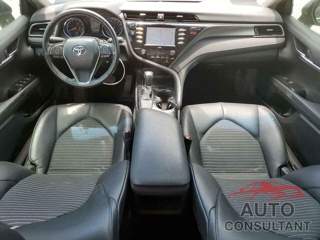 TOYOTA CAMRY 2020 - 4T1G11AKXLU369569
