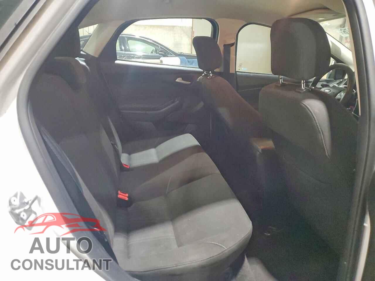 FORD FOCUS 2017 - 1FADP3FE5HL251002