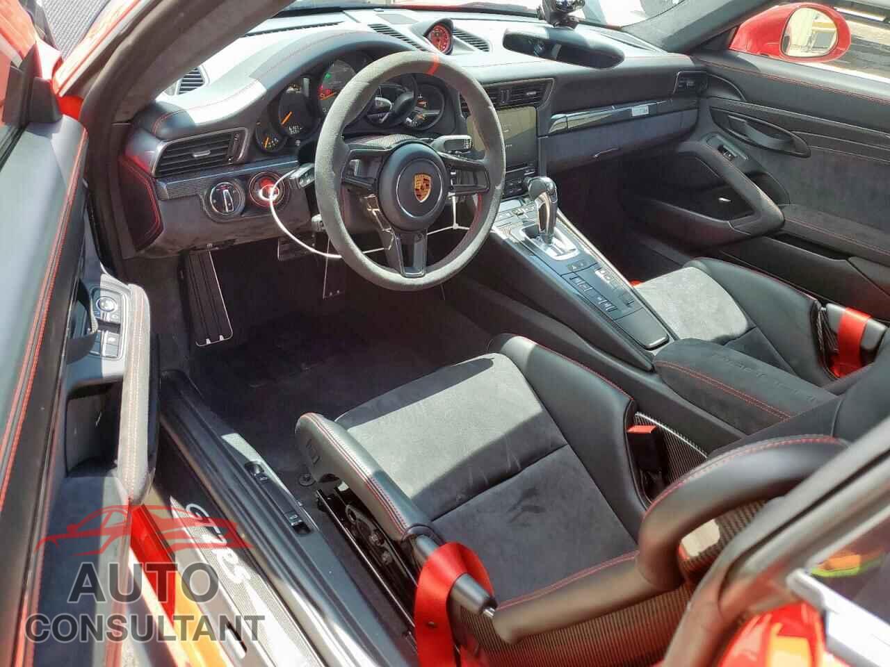 PORSCHE 911 2018 - WP0AE2A90JS185090