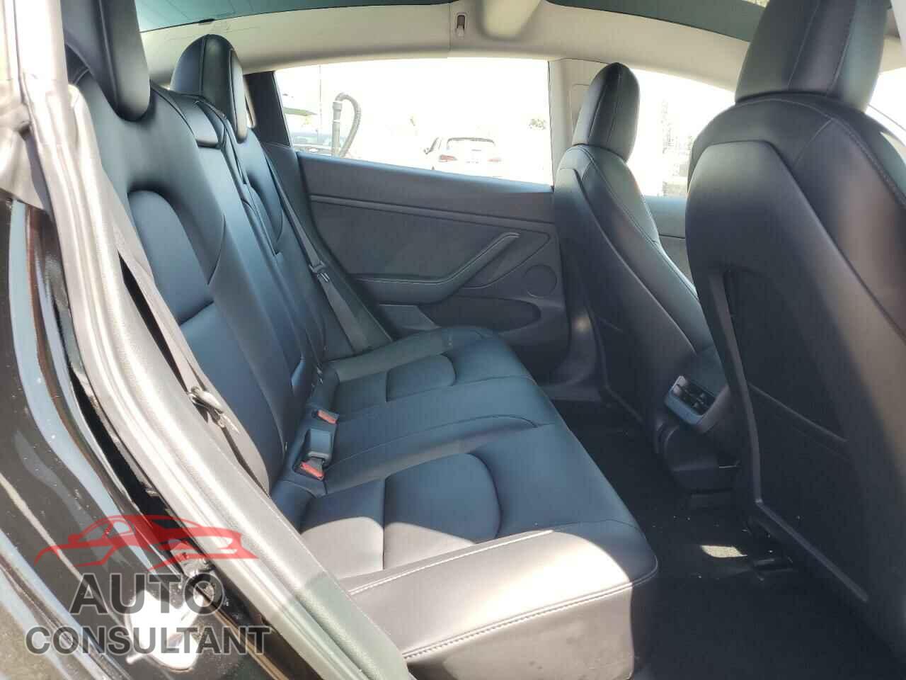 TESLA MODEL 3 2021 - 5YJ3E1EA8MF068852