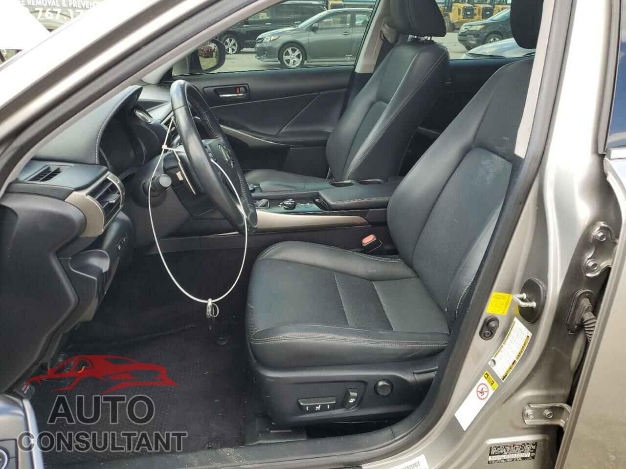 LEXUS IS 2014 - JTHBF1D29E5029028