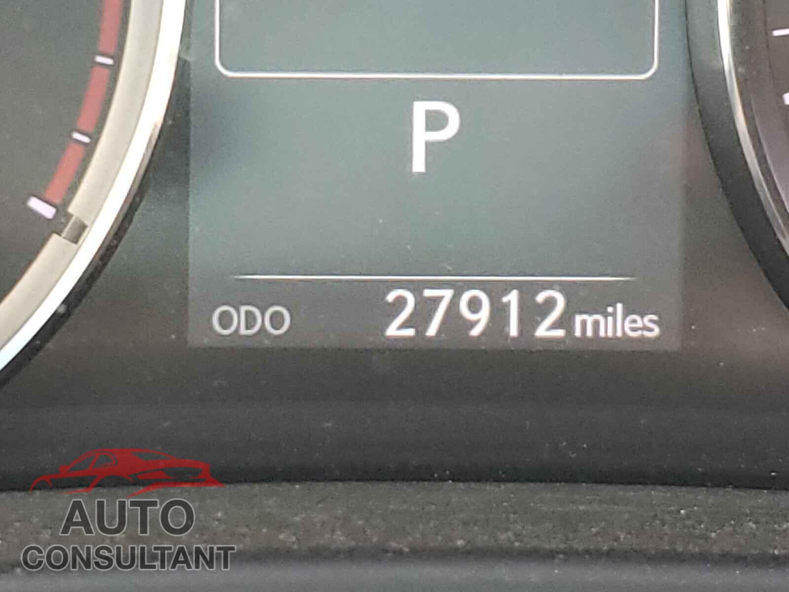 LEXUS IS 2017 - JTHBA1D25H5061798