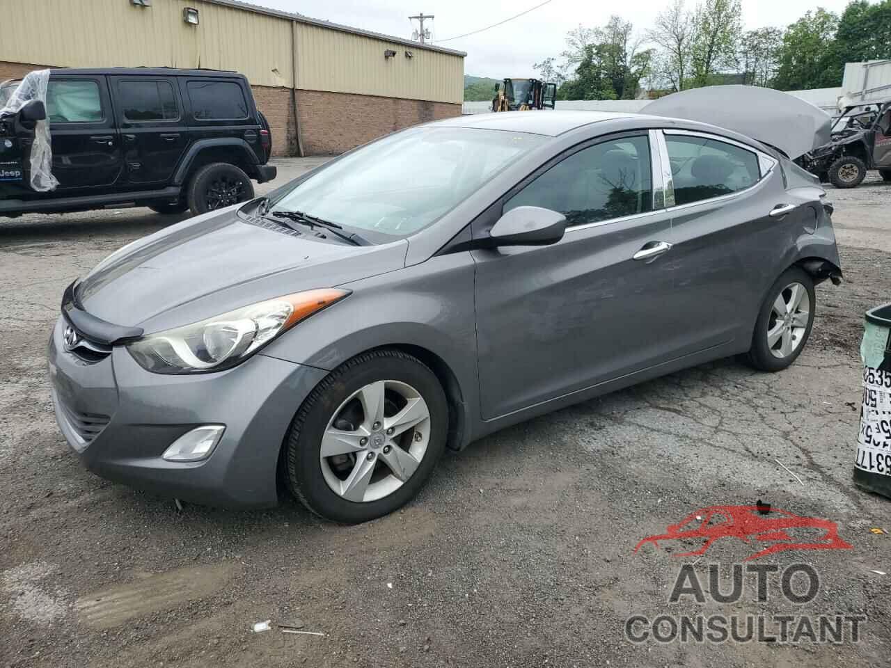 HYUNDAI ELANTRA 2013 - 5NPDH4AE5DH238172