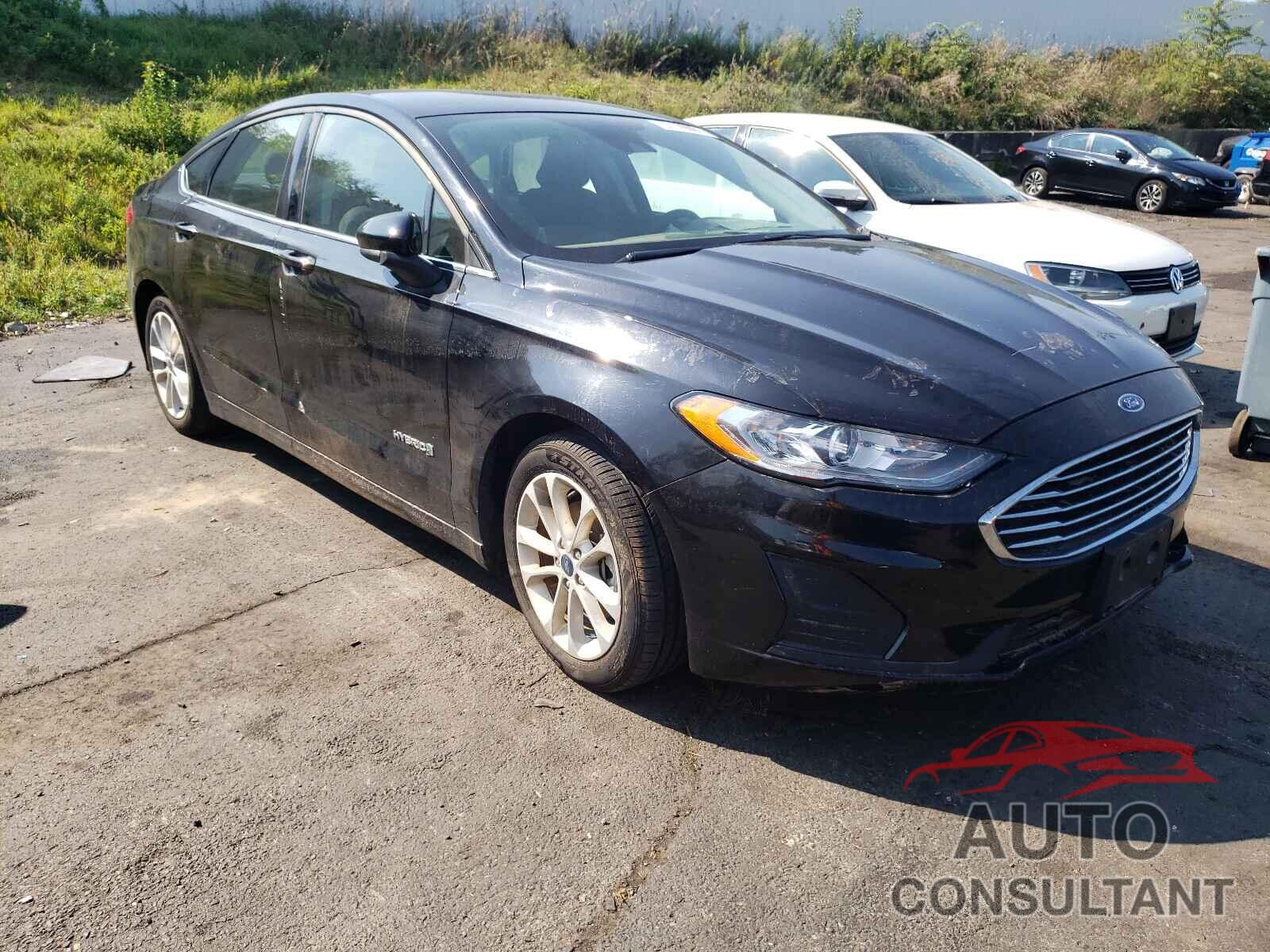 FORD FUSION 2019 - 3FA6P0LU8KR182558