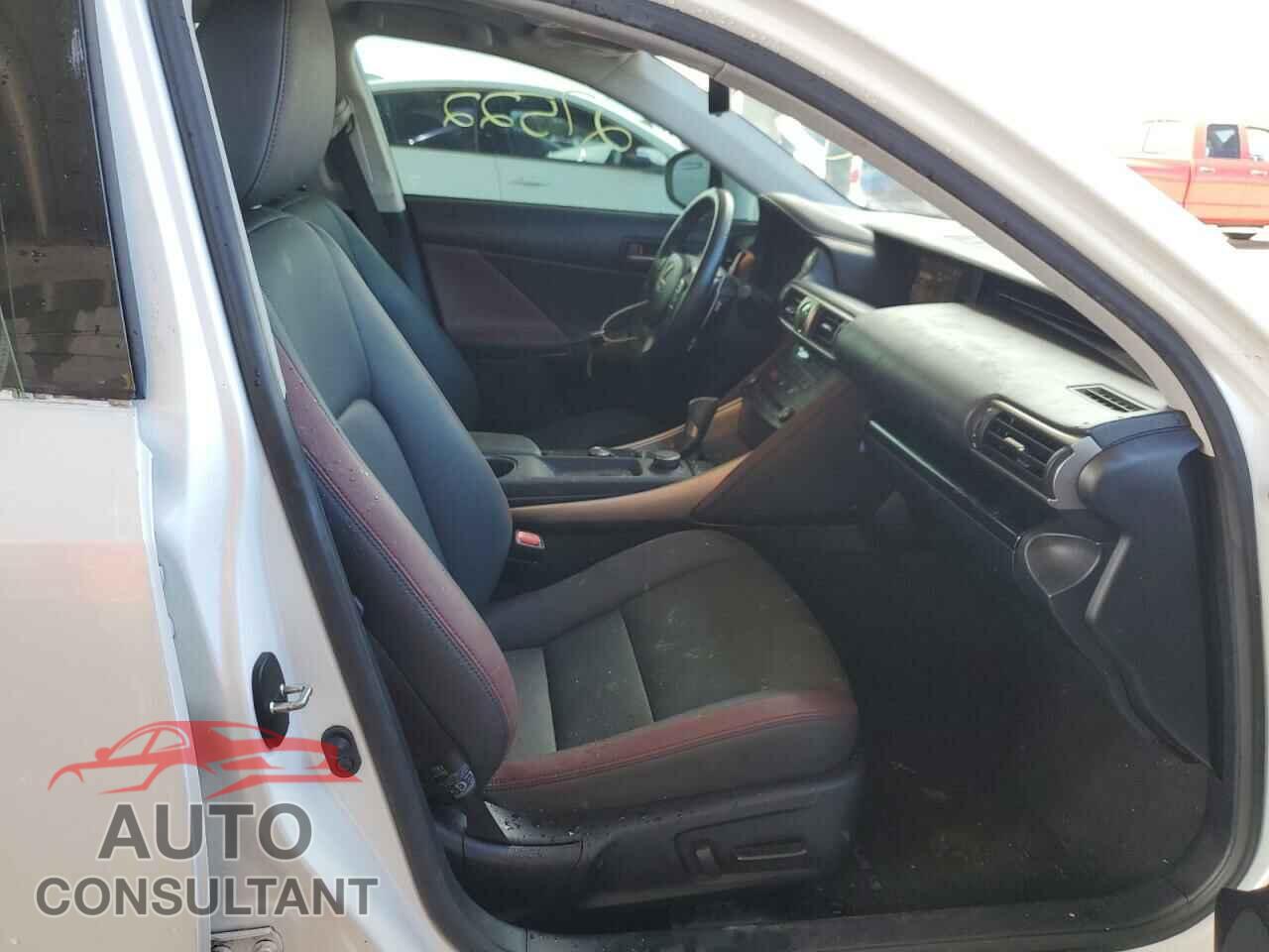 LEXUS IS 2019 - JTHBA1D24K5092659
