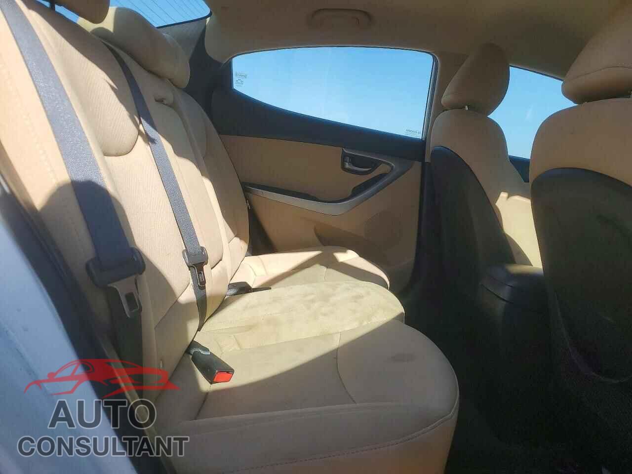 HYUNDAI ELANTRA 2012 - 5NPDH4AE4CH067896