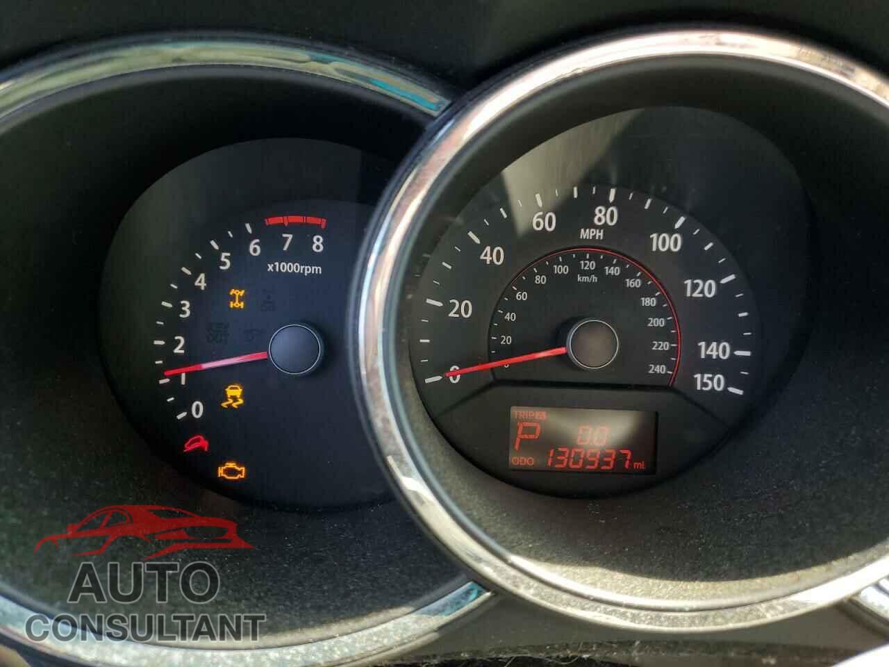 KIA SORENTO 2011 - 5XYKTCA12BG040697