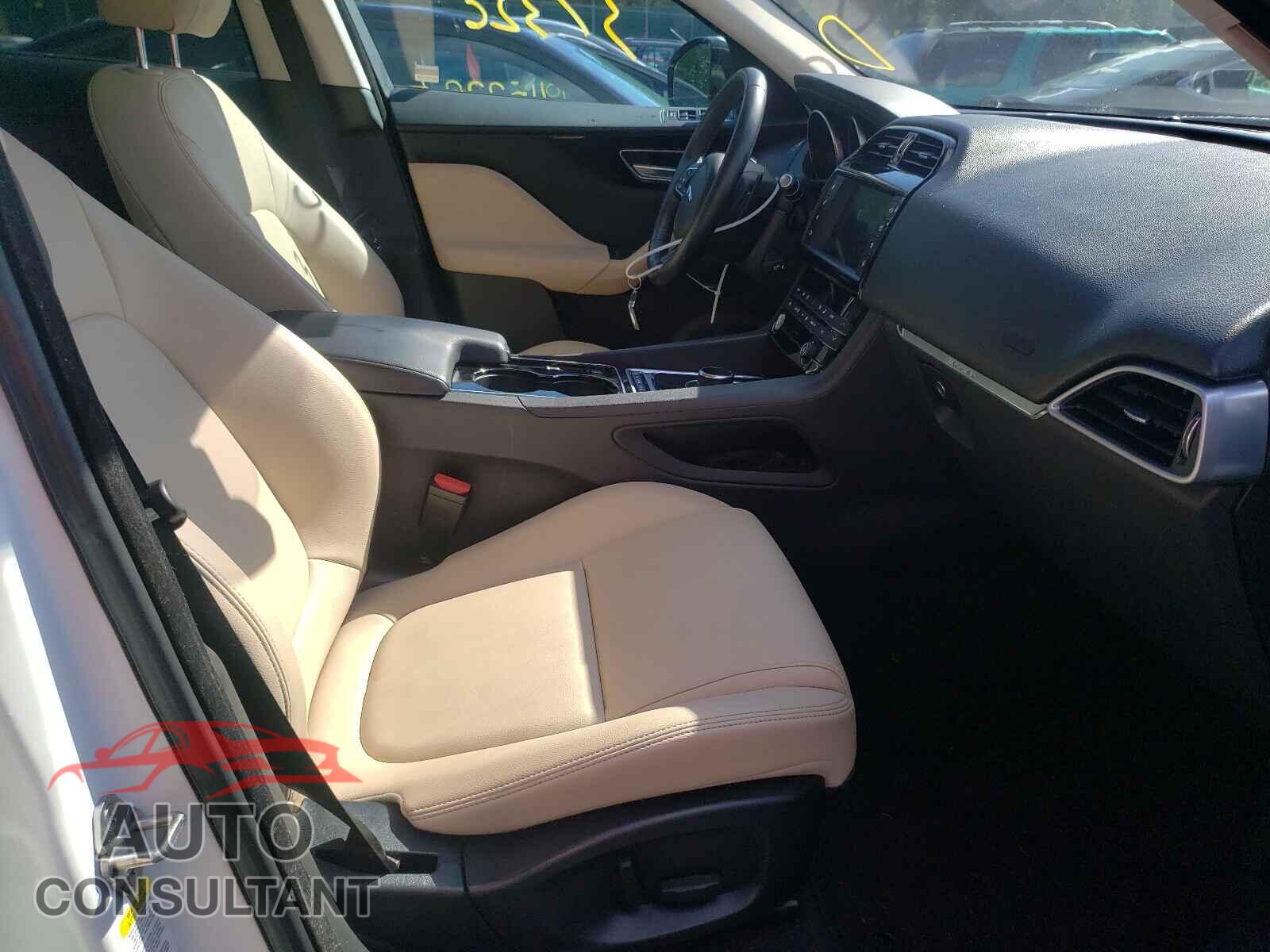 JAGUAR F-PACE 2017 - SADCJ2BV1HA891795
