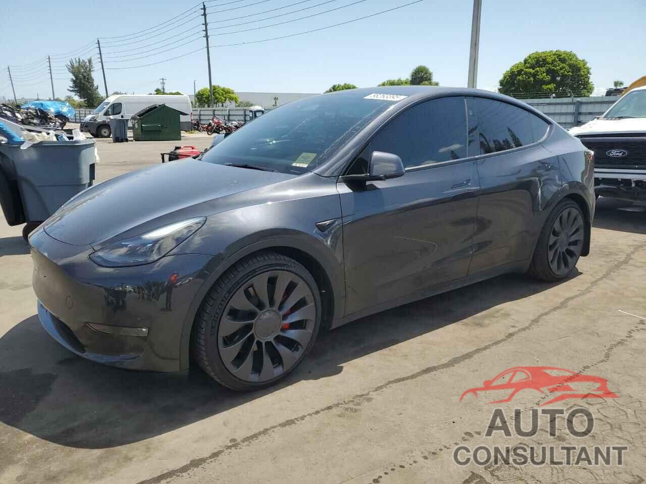 TESLA MODEL Y 2024 - 7SAYGDEF5RF058755