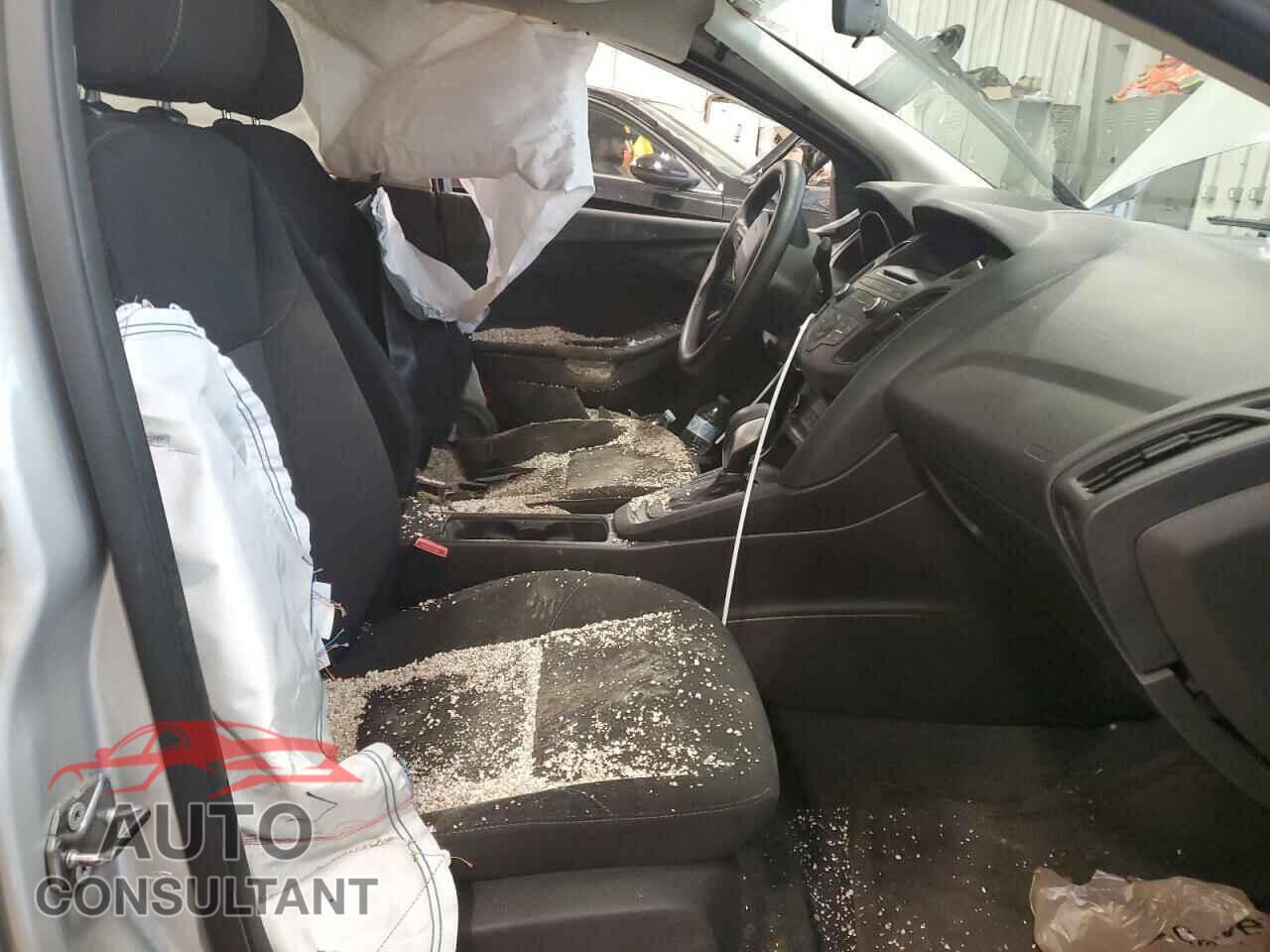 FORD FOCUS 2016 - 1FADP3E29GL224553