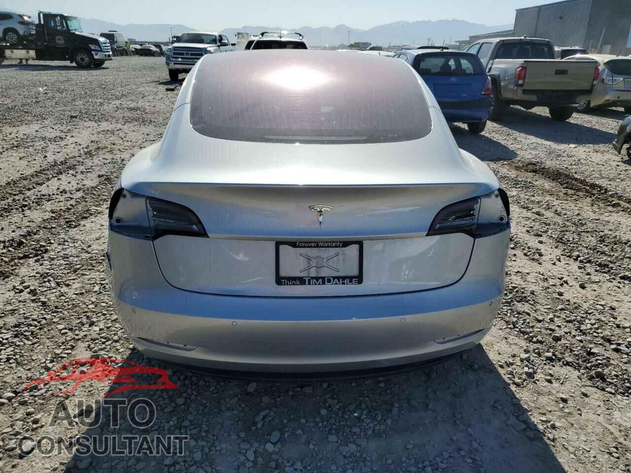 TESLA MODEL 3 2018 - 5YJ3E1EA5JF007955
