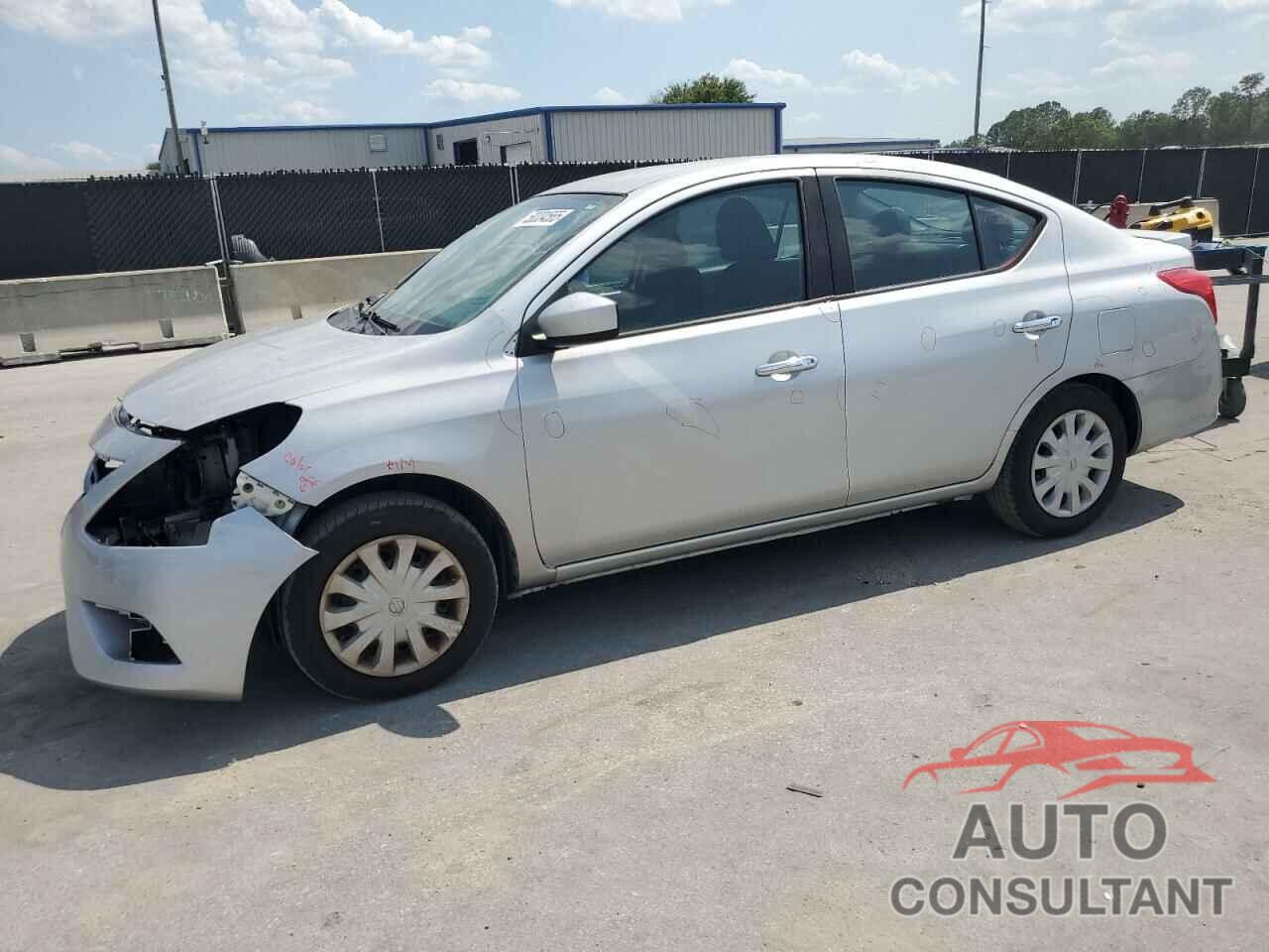 NISSAN VERSA 2018 - 3N1CN7AP8JL879760