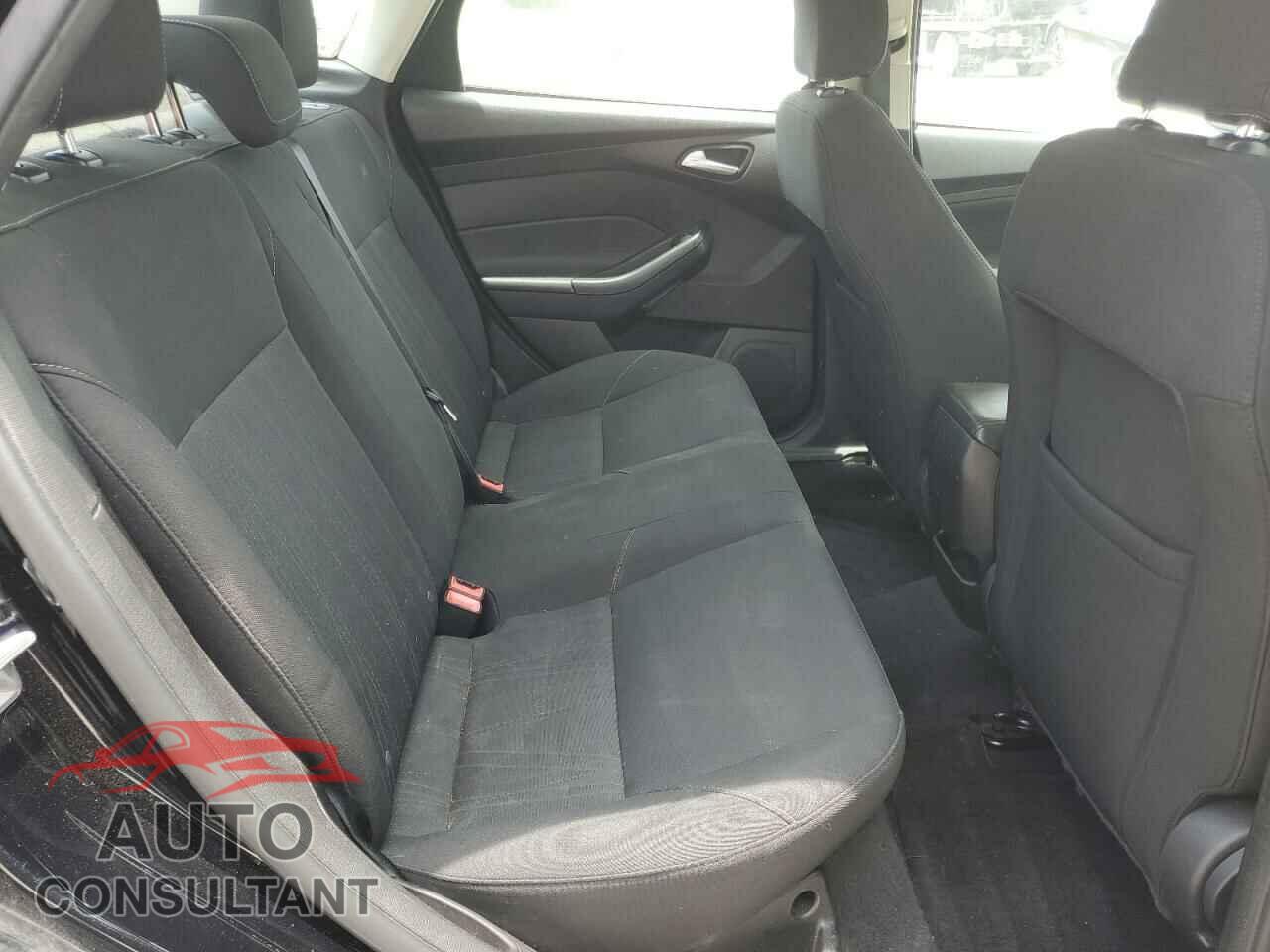 FORD FOCUS 2017 - 1FADP3FE0HL208607