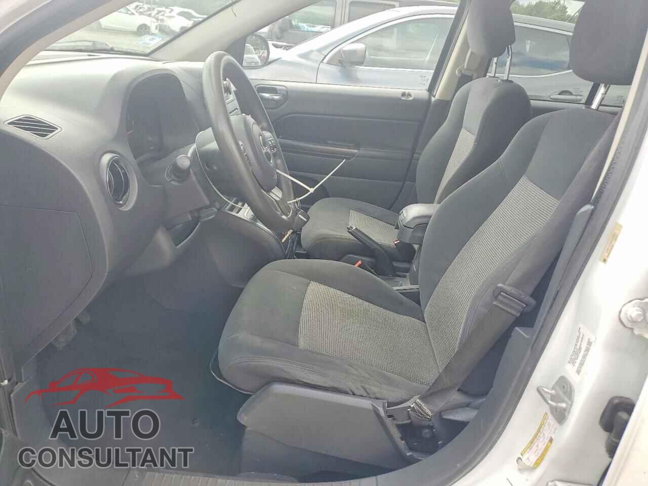 JEEP COMPASS 2011 - 1J4NF1FB4BD216622