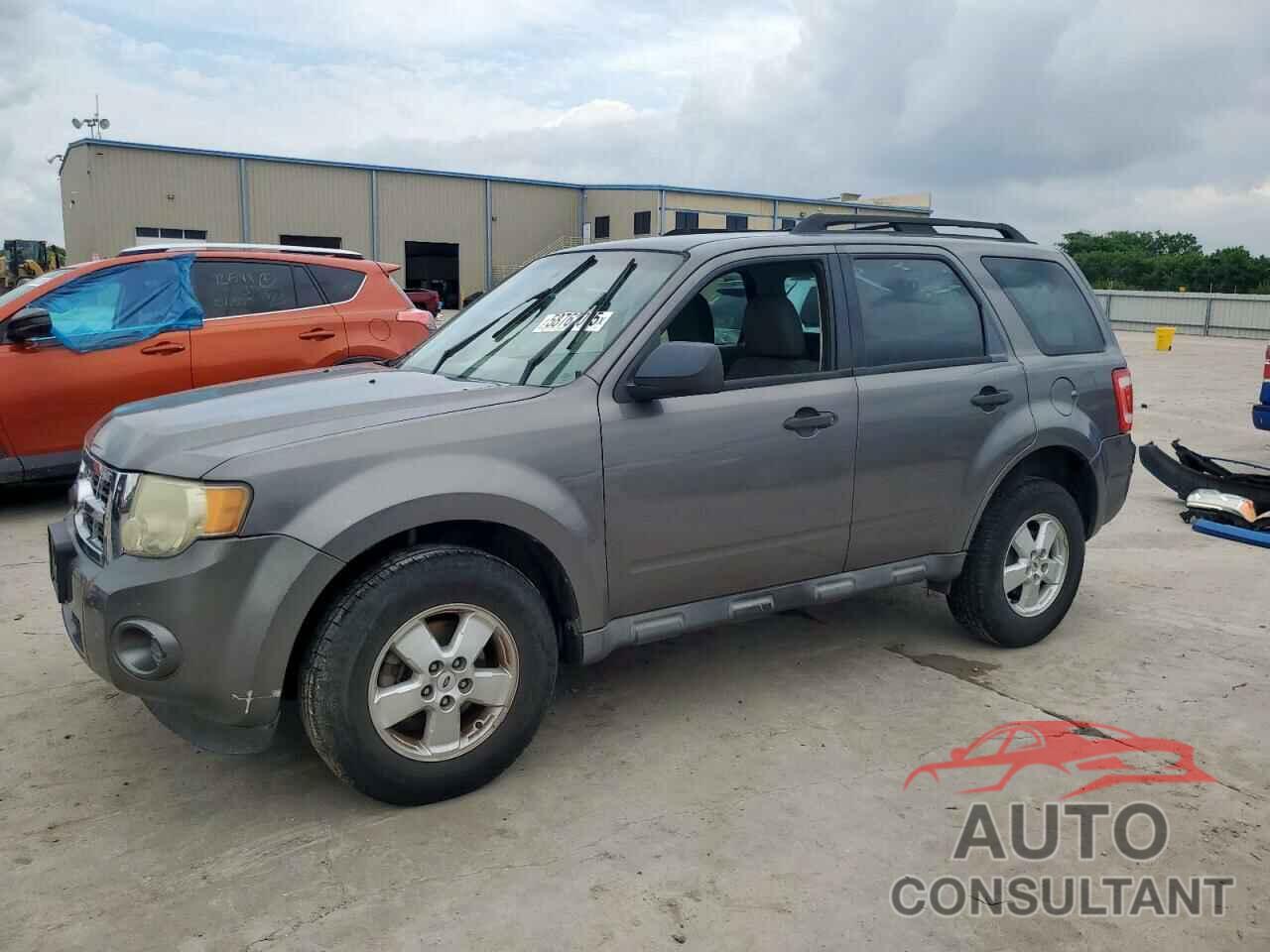 FORD ESCAPE 2010 - 1FMCU0C70AKC66629