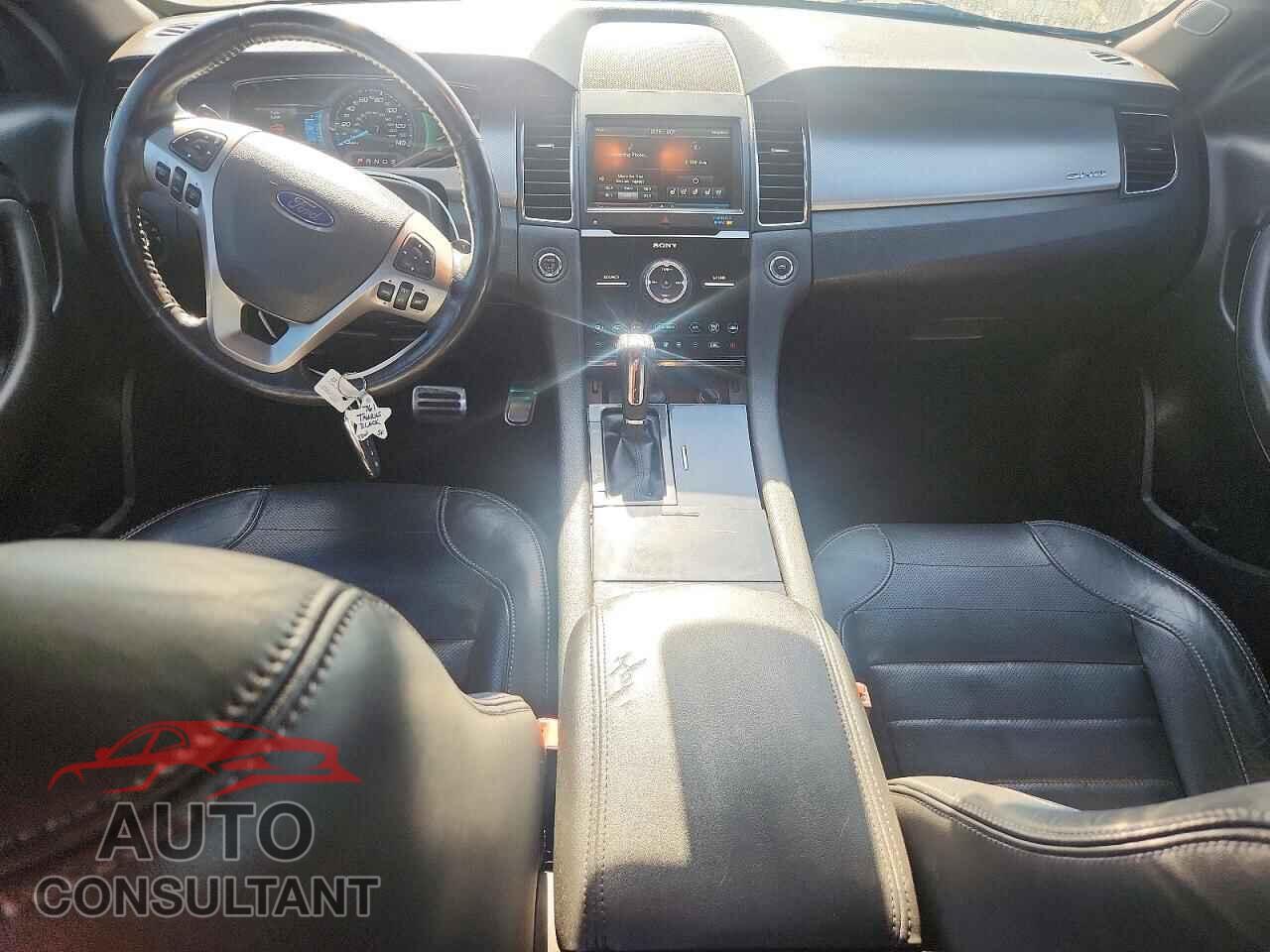 FORD TAURUS 2015 - 1FAHP2KT4FG181580