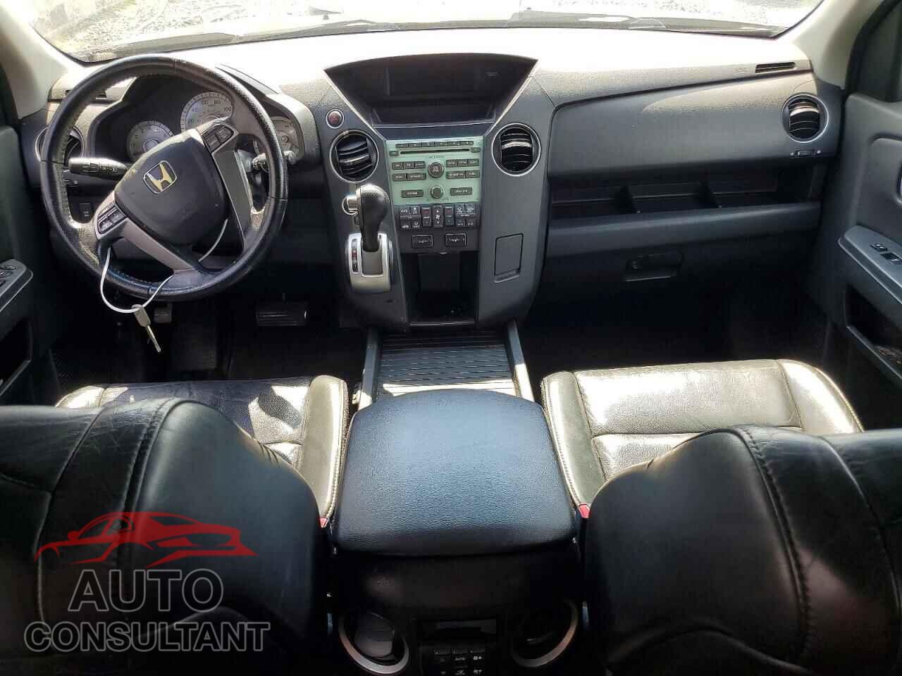 HONDA PILOT 2011 - 5FNYF4H50BB080073