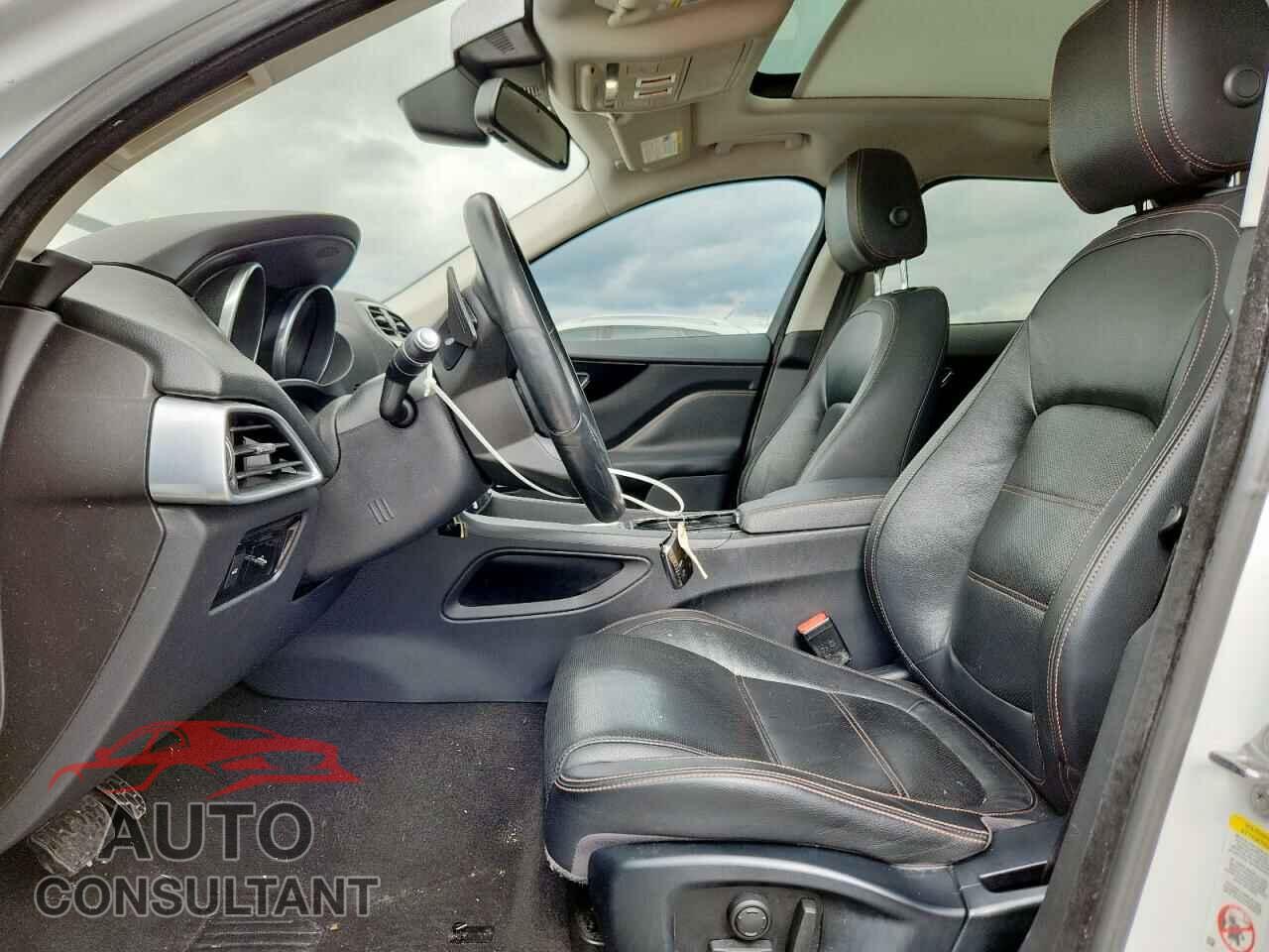 JAGUAR F-PACE 2017 - SADCK2BV3HA899359