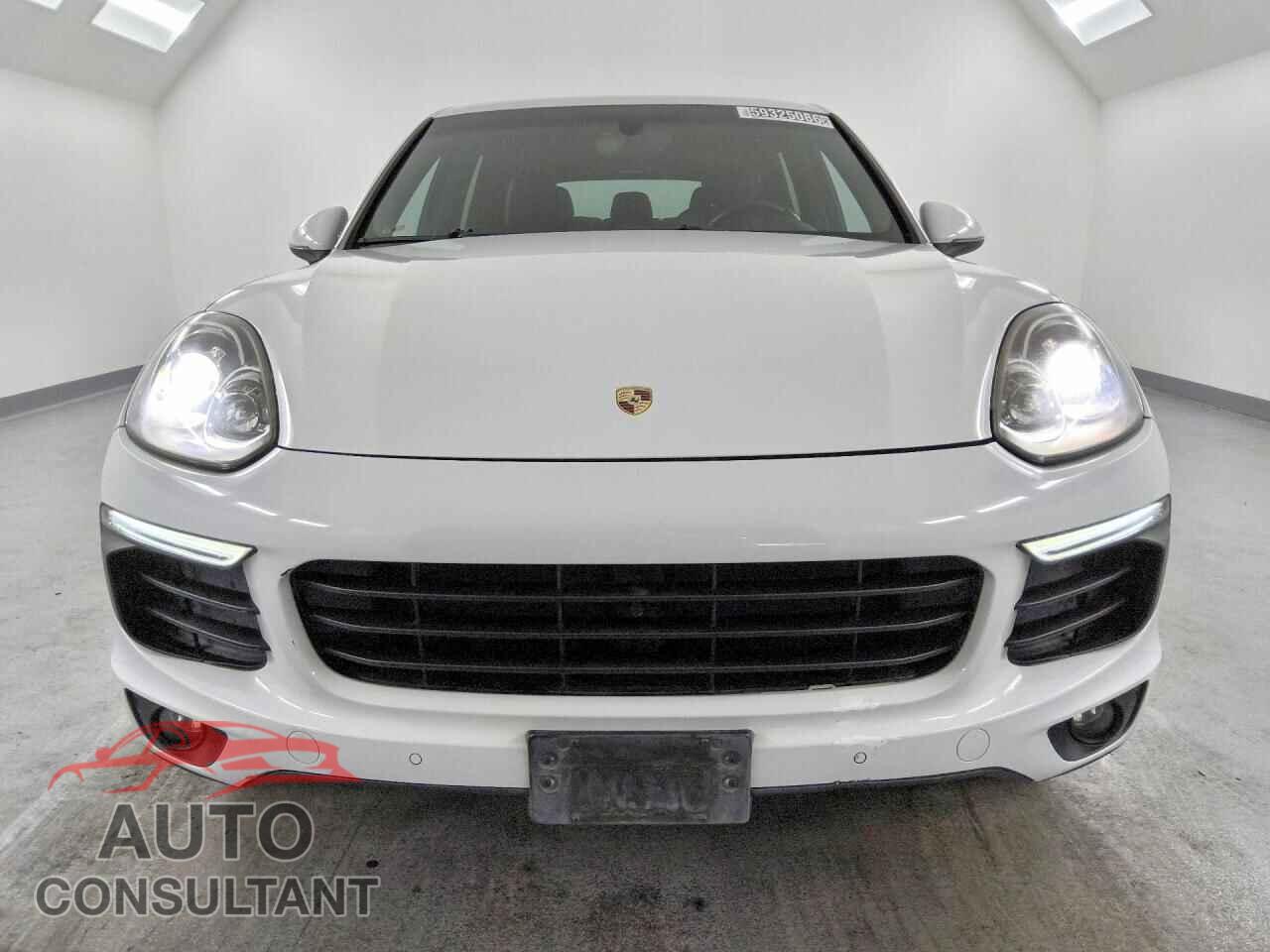 PORSCHE CAYENNE 2016 - WP1AA2A24GKA13215