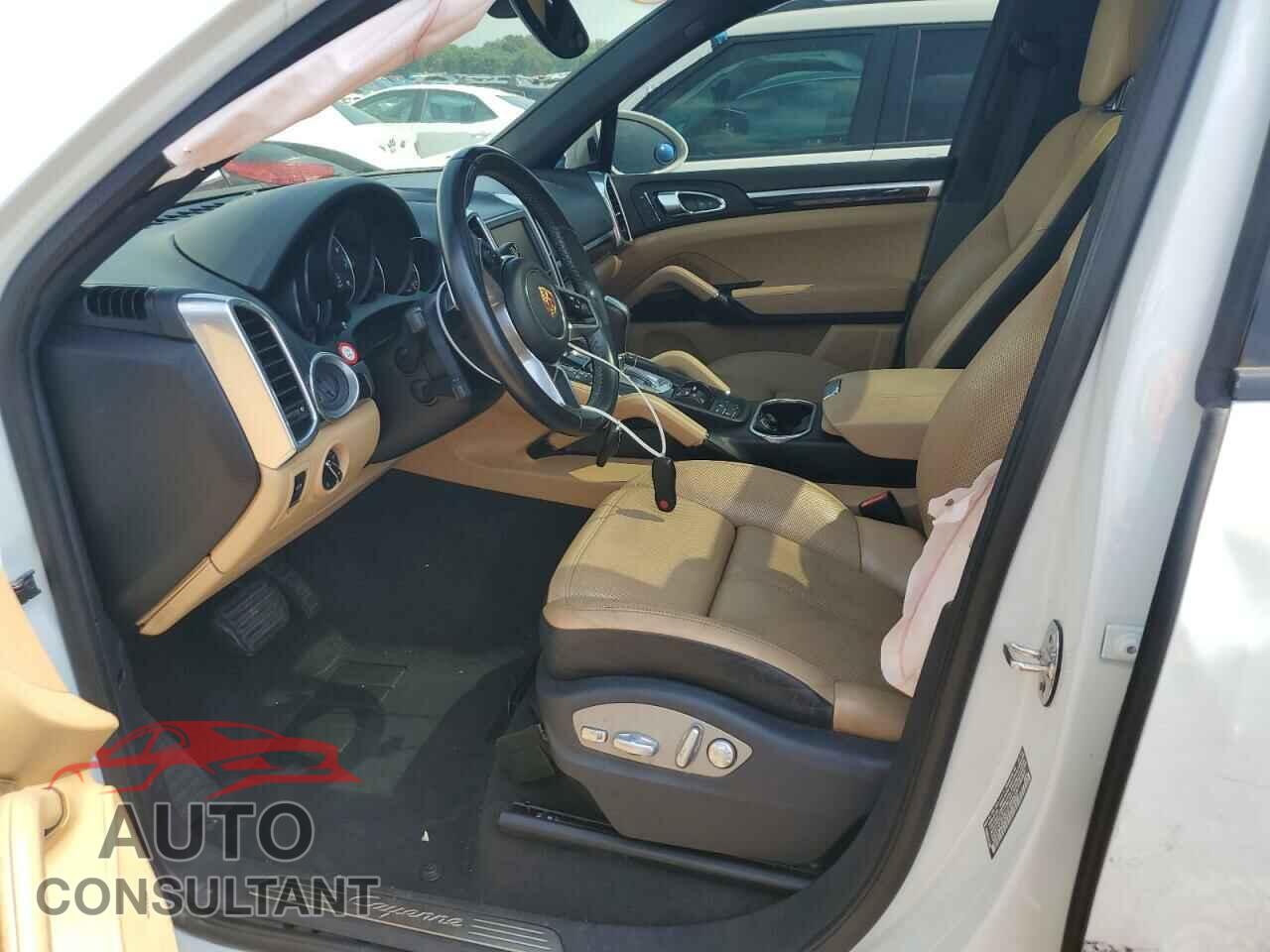 PORSCHE CAYENNE 2016 - WP1AA2A26GLA09807