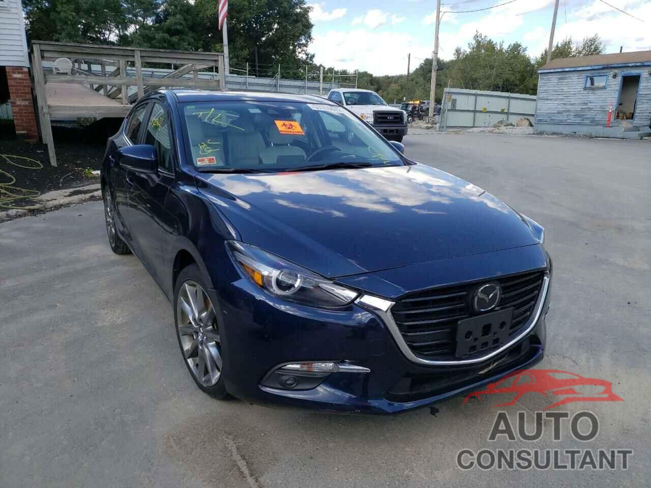 MAZDA 3 2018 - 3MZBN1M38JM255575