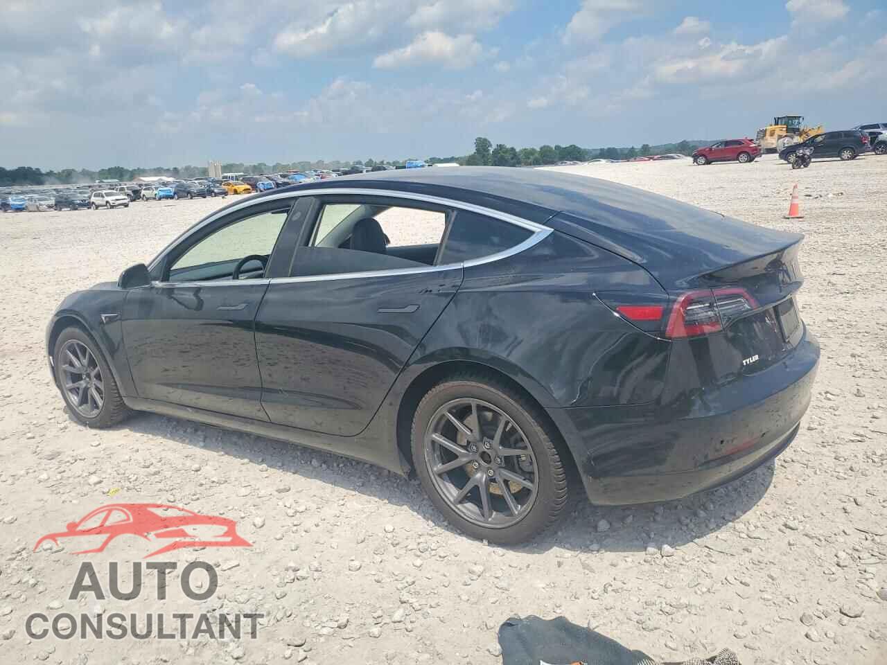 TESLA MODEL 3 2019 - 5YJ3E1EB0KF208804