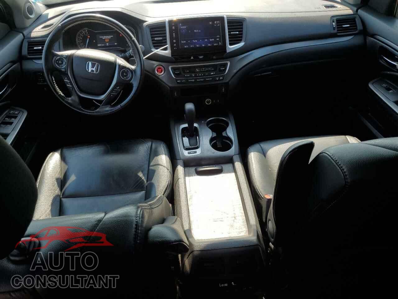 HONDA PILOT 2017 - 5FNYF6H50HB093037