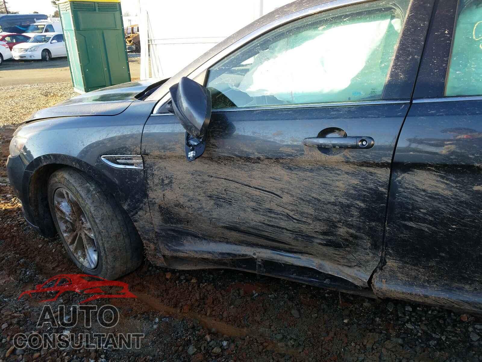 FORD TAURUS 2016 - 1FAHP2E83GG131004