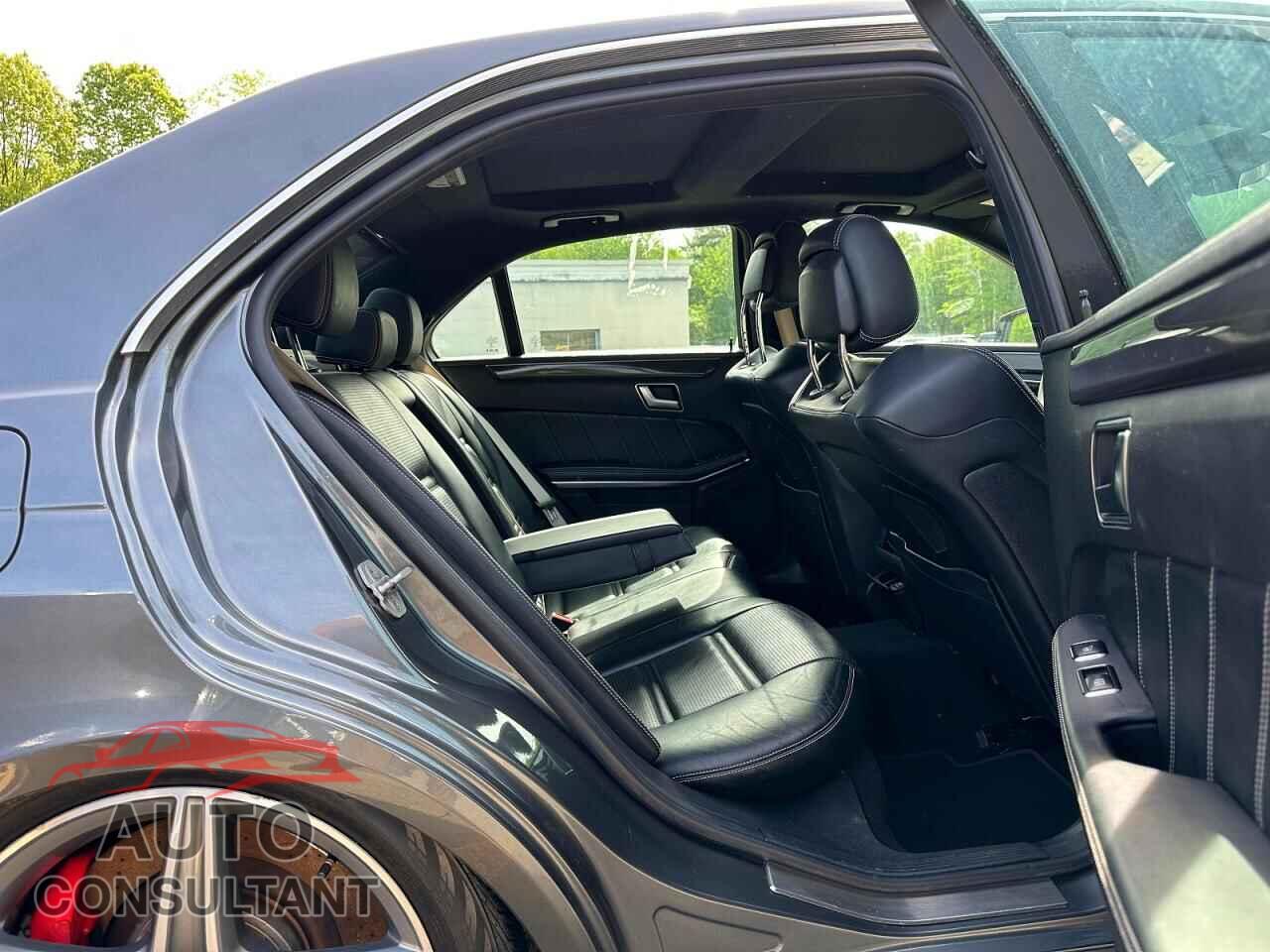 MERCEDES-BENZ E-CLASS 2014 - WDDHF7GB6EA940456