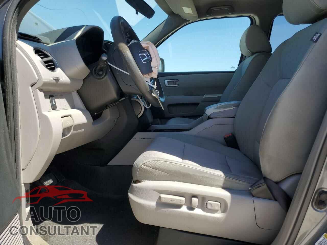 HONDA PILOT 2013 - 5FNYF3H43DB031180