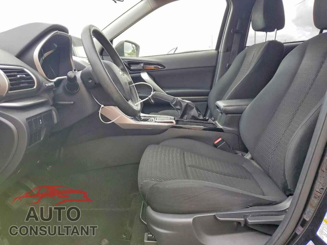 MITSUBISHI ECLIPSE 2018 - JA4AT4AA5JZ045114