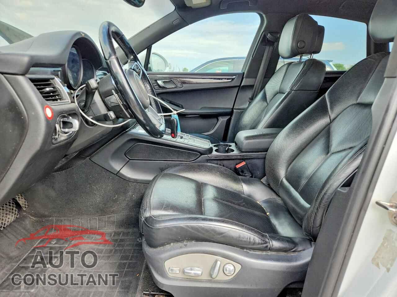 PORSCHE MACAN 2015 - WP1AB2A55FLB41558