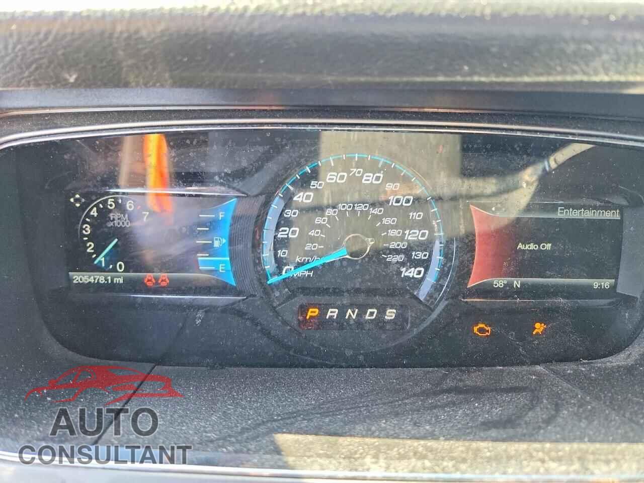 FORD TAURUS 2017 - 1FAHP2H84HG126259