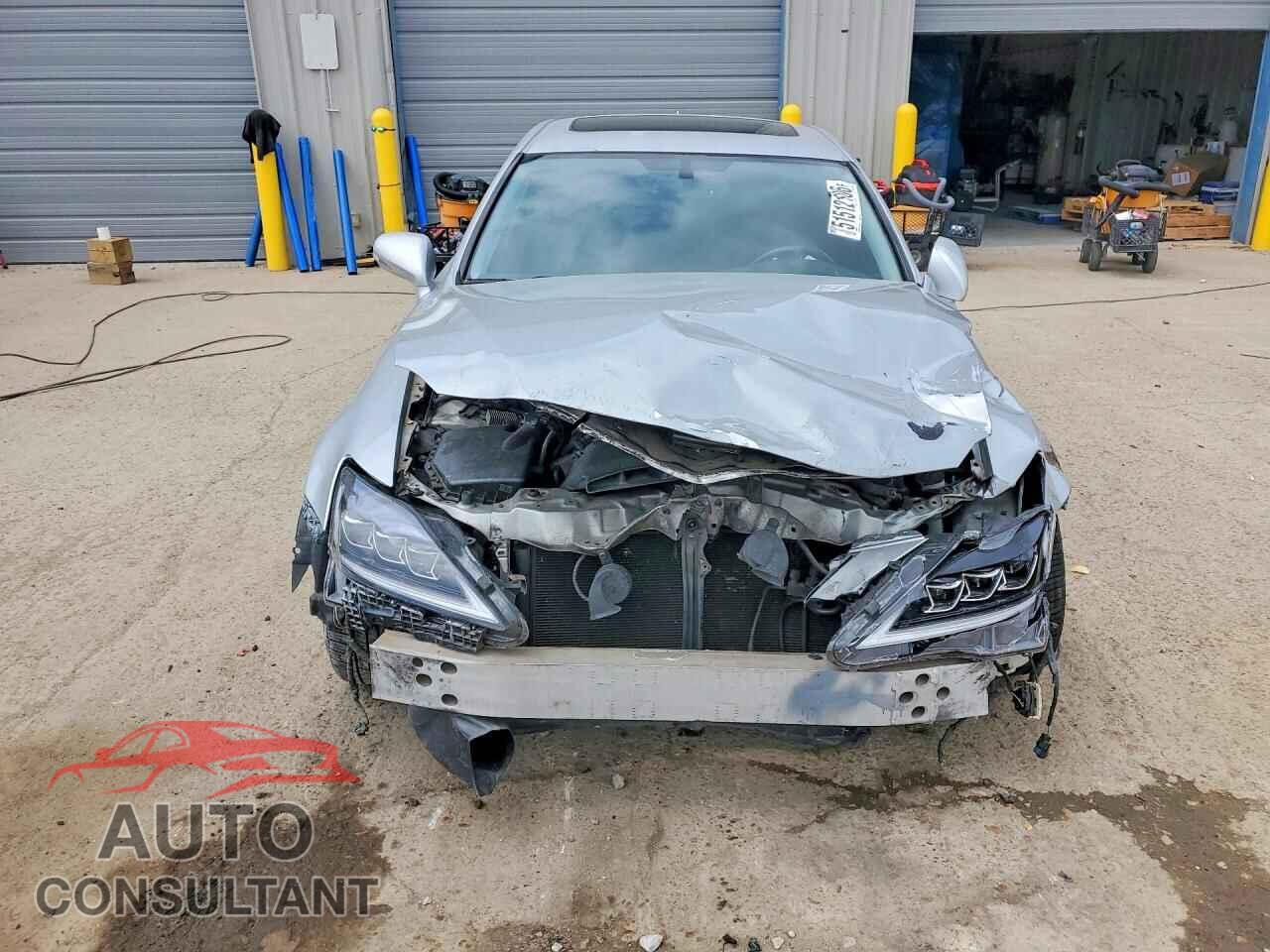 LEXUS IS 2011 - JTHBF5C29B5147553