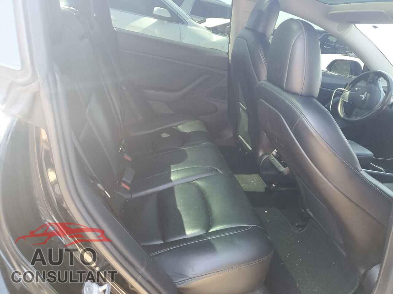 TESLA MODEL 3 2019 - 5YJ3E1EA7KF484369