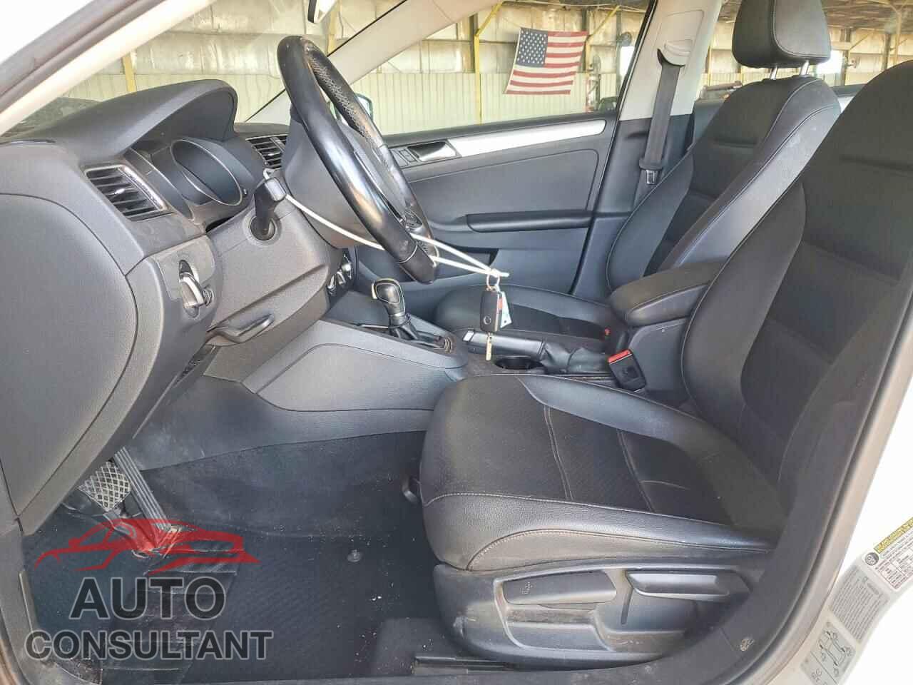 VOLKSWAGEN JETTA 2017 - 3VWDB7AJ3HM256974