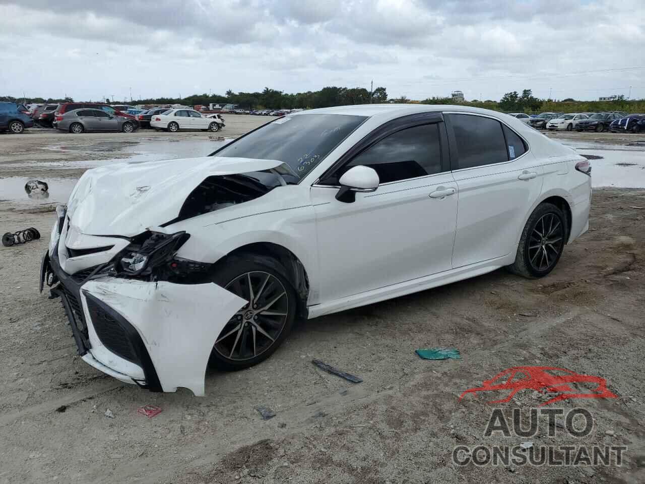 TOYOTA CAMRY 2022 - 4T1G11AK2NU676303