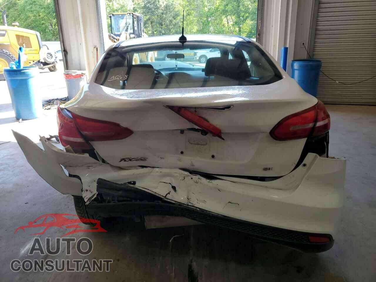 FORD FOCUS 2017 - 1FADP3F27HL308872