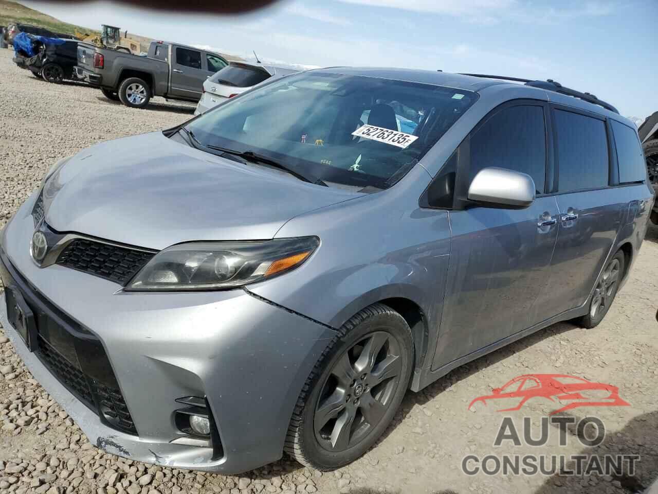 TOYOTA SIENNA 2018 - 5TDXZ3DC2JS919264