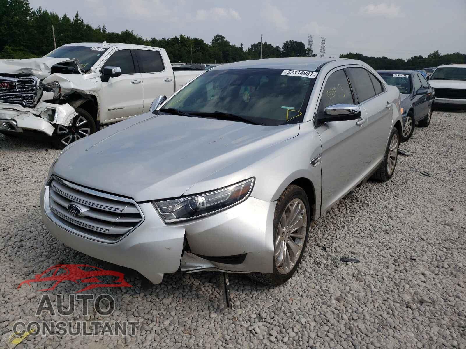 FORD TAURUS 2018 - 1FAHP2F82JG138094