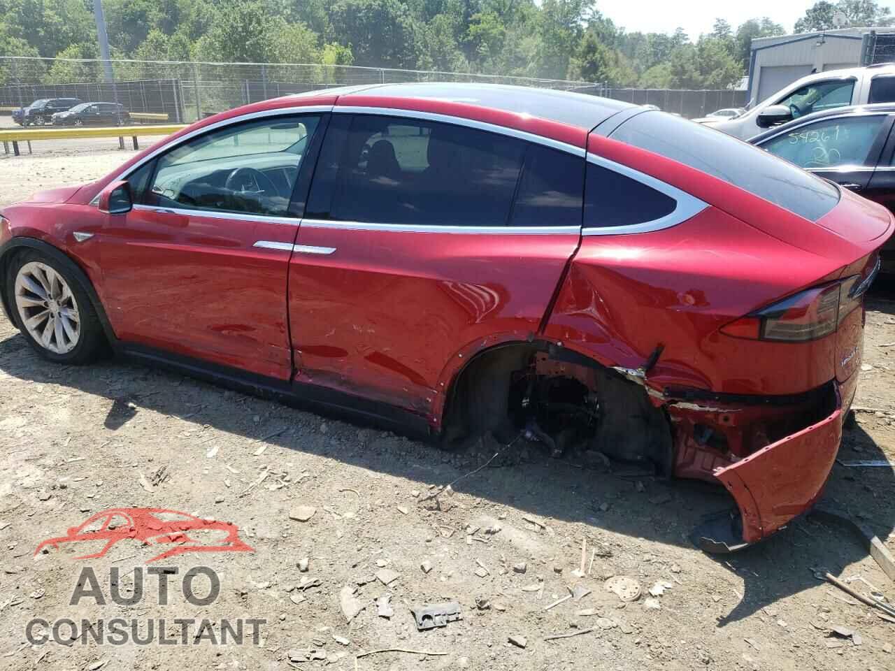 TESLA MODEL X 2016 - 5YJXCAE44GF000697