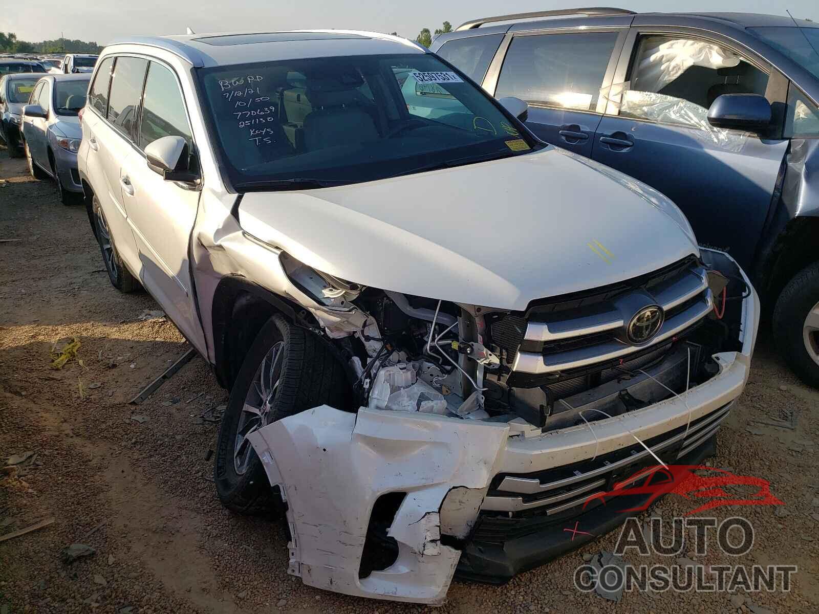 TOYOTA HIGHLANDER 2019 - 5TDJZRFH4KS618532